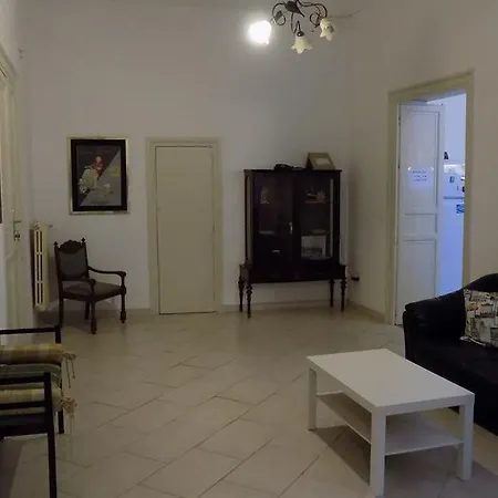 Vespa Guest house 2*